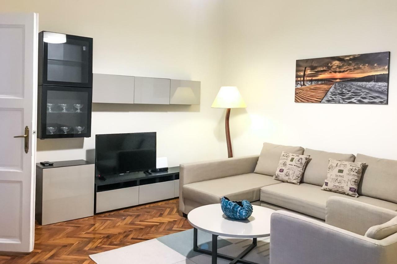 Budapest Kingdom Apartment Central & Car Parking On-Site & Aircon & Quiet & Family Friendly 외부 사진